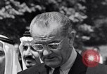 Immagine di King Faisal di Arabia Saudita Washington DC USA, 1966, secondo 47 filmato di repertorio 65675033728