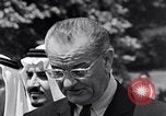 Immagine di King Faisal di Arabia Saudita Washington DC USA, 1966, secondo 49 filmato di repertorio 65675033728