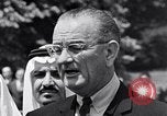 Immagine di King Faisal di Arabia Saudita Washington DC USA, 1966, secondo 52 filmato di repertorio 65675033728