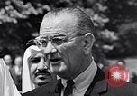Immagine di King Faisal di Arabia Saudita Washington DC USA, 1966, secondo 53 filmato di repertorio 65675033728