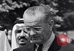 Immagine di King Faisal di Arabia Saudita Washington DC USA, 1966, secondo 55 filmato di repertorio 65675033728