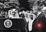 Immagine di King Faisal di Arabia Saudita Washington DC USA, 1966, secondo 6 filmato di repertorio 65675033729
