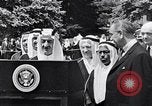 Immagine di King Faisal di Arabia Saudita Washington DC USA, 1966, secondo 7 filmato di repertorio 65675033729