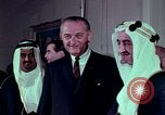 Standbild König Faisal von Saudi-Arabien Washington DC USA, 1966, aus Sekunde 59 historischem Filmmaterial Videoclip 65675033743