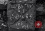 Image fournitures parachute Bleialf Allemagne, 1945, de la seconde 5 séquences d'archives historiques vidéo 65675033758