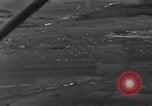 Image fournitures parachute Bleialf Allemagne, 1945, de la seconde 12 séquences d'archives historiques vidéo 65675033758