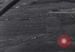 Image fournitures parachute Bleialf Allemagne, 1945, de la seconde 15 séquences d'archives historiques vidéo 65675033758