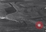 Image fournitures parachute Bleialf Allemagne, 1945, de la seconde 36 séquences d'archives historiques vidéo 65675033758