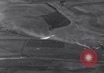 Image fournitures parachute Bleialf Allemagne, 1945, de la seconde 40 séquences d'archives historiques vidéo 65675033758
