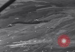 Image fournitures parachute Bleialf Allemagne, 1945, de la seconde 47 séquences d'archives historiques vidéo 65675033758