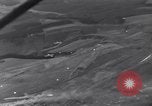 Image fournitures parachute Bleialf Allemagne, 1945, de la seconde 50 séquences d'archives historiques vidéo 65675033758