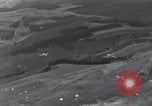 Image fournitures parachute Bleialf Allemagne, 1945, de la seconde 55 séquences d'archives historiques vidéo 65675033758