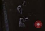 Image King Saud Ibn Abd al-Aziz de l'Arabie saoudite arrive à New York New York United States USA, 1957, de la seconde 52 séquences d'archives historiques vidéo 65675033762