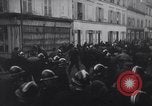 Image Les gens montrant l'anxiété et la tension United States USA, 1955, de la seconde 31 séquences d'archives historiques vidéo 65675033777