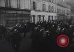 Image Les gens montrant l'anxiété et la tension United States USA, 1955, de la seconde 33 séquences d'archives historiques vidéo 65675033777