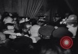 Image Les gens montrant l'anxiété et la tension United States USA, 1955, de la seconde 37 séquences d'archives historiques vidéo 65675033777