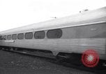 Standbild Budd Rail Diesel Car Zug United States USA, 1956, aus Sekunde 10 historischem Filmmaterial Videoclip 65675033779