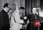 Standbild Polio Impfung United States USA, 1955, aus Sekunde 9 historischem Filmmaterial Videoclip 65675033788