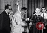 Standbild Polio Impfung United States USA, 1955, aus Sekunde 10 historischem Filmmaterial Videoclip 65675033788