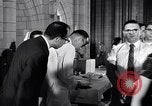 Standbild Polio Impfung United States USA, 1955, aus Sekunde 21 historischem Filmmaterial Videoclip 65675033788
