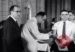 Standbild Polio Impfung United States USA, 1955, aus Sekunde 32 historischem Filmmaterial Videoclip 65675033788