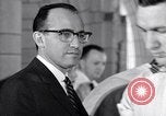 Standbild Polio Impfung United States USA, 1955, aus Sekunde 36 historischem Filmmaterial Videoclip 65675033788