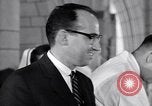 Standbild Polio Impfung United States USA, 1955, aus Sekunde 45 historischem Filmmaterial Videoclip 65675033788