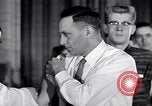 Standbild Polio Impfung United States USA, 1955, aus Sekunde 52 historischem Filmmaterial Videoclip 65675033788
