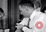 Standbild Polio Impfung United States USA, 1955, aus Sekunde 61 historischem Filmmaterial Videoclip 65675033788