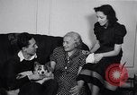 Standbild Lotto-hauptgewinne New York City USA, 1938, aus Sekunde 48 historischem Filmmaterial Videoclip 65675033794