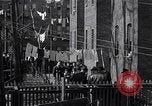 Standbild Lotto-hauptgewinne New York City USA, 1938, aus Sekunde 61 historischem Filmmaterial Videoclip 65675033794