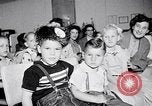 Image la vaccination contre la poliomyélite California United States USA, 1955, de la seconde 32 séquences d'archives historiques vidéo 65675033806