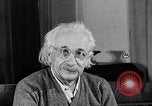 Image Albert Einstein modèle de réception du Collège de médecine nommé pour lui Princeton New Jersey USA, 1955, de la seconde 12 séquences d'archives historiques vidéo 65675033807