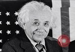 Image Albert Einstein modèle de réception du Collège de médecine nommé pour lui Princeton New Jersey USA, 1955, de la seconde 31 séquences d'archives historiques vidéo 65675033807