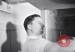 Immagine di Don Cockell boxer San Rafael California USA, 1955, secondo 18 filmato di repertorio 65675033811