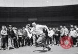 Immagine di Don Cockell boxer San Rafael California USA, 1955, secondo 49 filmato di repertorio 65675033811