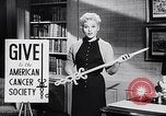 Immagine di American Cancer Society United States USA, 1955, secondo 12 filmato di repertorio 65675033813