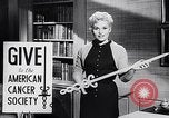 Immagine di American Cancer Society United States USA, 1955, secondo 20 filmato di repertorio 65675033813