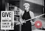 Immagine di American Cancer Society United States USA, 1955, secondo 21 filmato di repertorio 65675033813