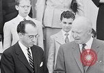 Immagine di Jonas Salk Washington DC USA, 1955, secondo 61 filmato di repertorio 65675033816