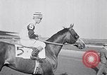 Immagine di Corsa di cavalli Jamaica New York USA, 1955, secondo 21 filmato di repertorio 65675033819