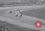 Immagine di Corsa di cavalli Jamaica New York USA, 1955, secondo 53 filmato di repertorio 65675033819