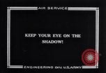 Standbild shadow Bombardierung Texas United States USA, 1925, aus Sekunde 26 historischem Filmmaterial Videoclip 65675033827