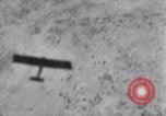 Standbild shadow Bombardierung Texas United States USA, 1925, aus Sekunde 34 historischem Filmmaterial Videoclip 65675033827