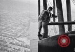 Standbild Fallschirm springen Baltimore Maryland USA, 1925, aus Sekunde 20 historischem Filmmaterial Videoclip 65675033831