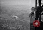 Standbild Fallschirm springen Baltimore Maryland USA, 1925, aus Sekunde 39 historischem Filmmaterial Videoclip 65675033831