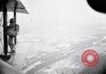 Standbild Fallschirm springen Baltimore Maryland USA, 1925, aus Sekunde 53 historischem Filmmaterial Videoclip 65675033831