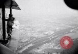 Standbild Fallschirm springen Baltimore Maryland USA, 1925, aus Sekunde 56 historischem Filmmaterial Videoclip 65675033831