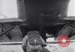 Immagine di Stati Uniti Esercito il sergente Paracaduti a Mitchel Field Garden City New York United States USA, 1925, secondo 24 filmato di repertorio 65675033832