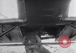 Immagine di Stati Uniti Esercito il sergente Paracaduti a Mitchel Field Garden City New York United States USA, 1925, secondo 25 filmato di repertorio 65675033832